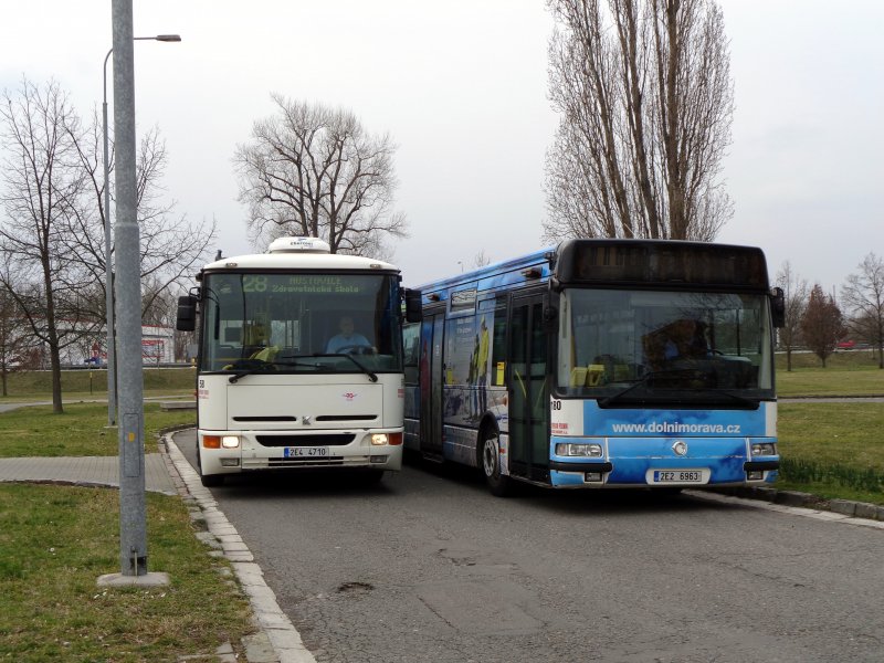 58 (B951E) a 180 (Irisbus Citybus 2071)
